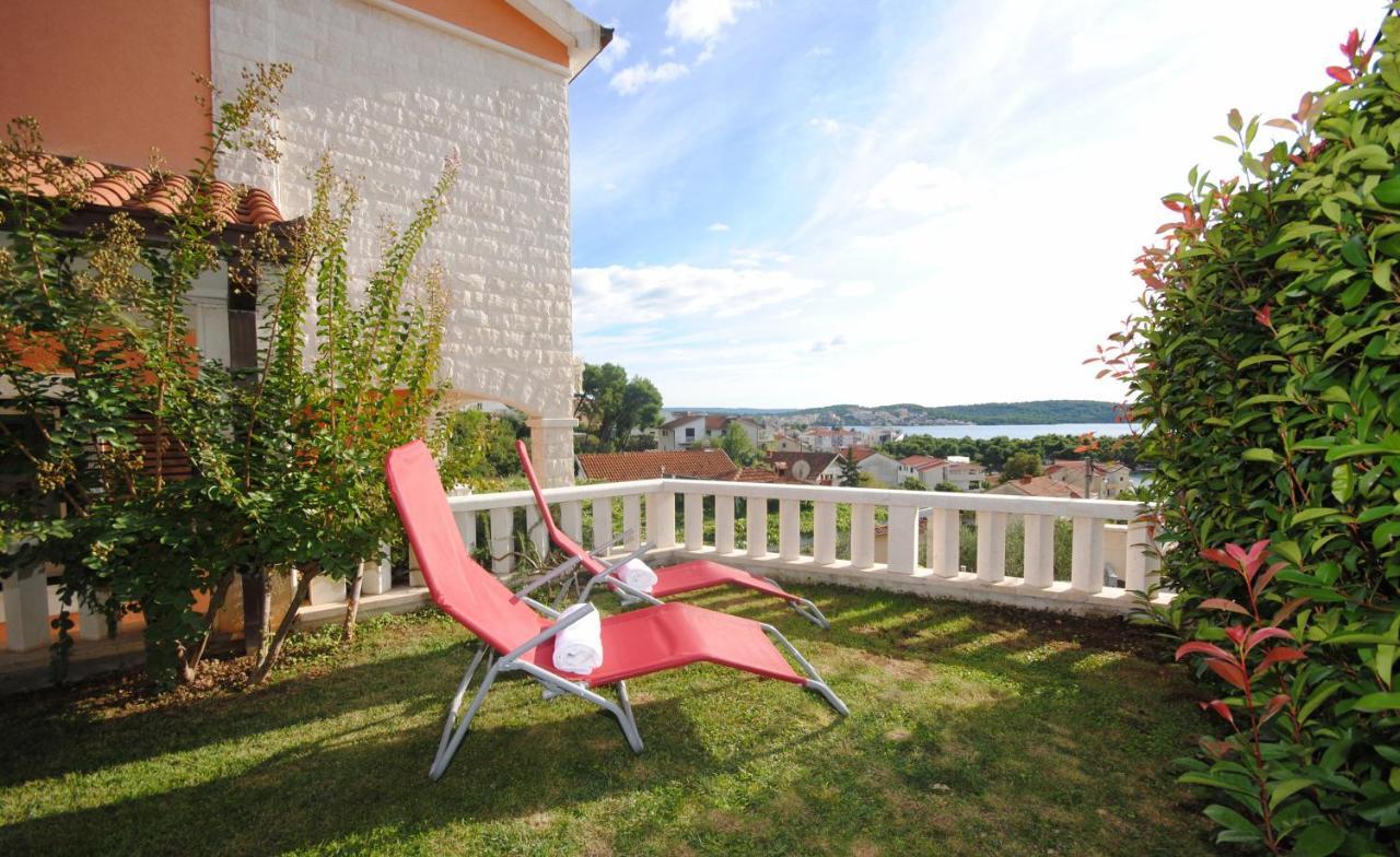 Seaview Luxury Apartment "Lucy" With Terrace & Vintage Summer Kitchen Trogir Extérieur photo